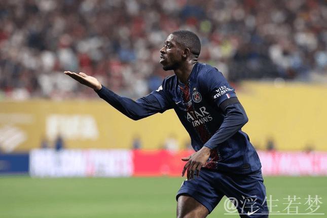 动情一幕！巴黎巨星进球致敬若塔，赛季造34球领跑欧洲，金球奖热门稳固